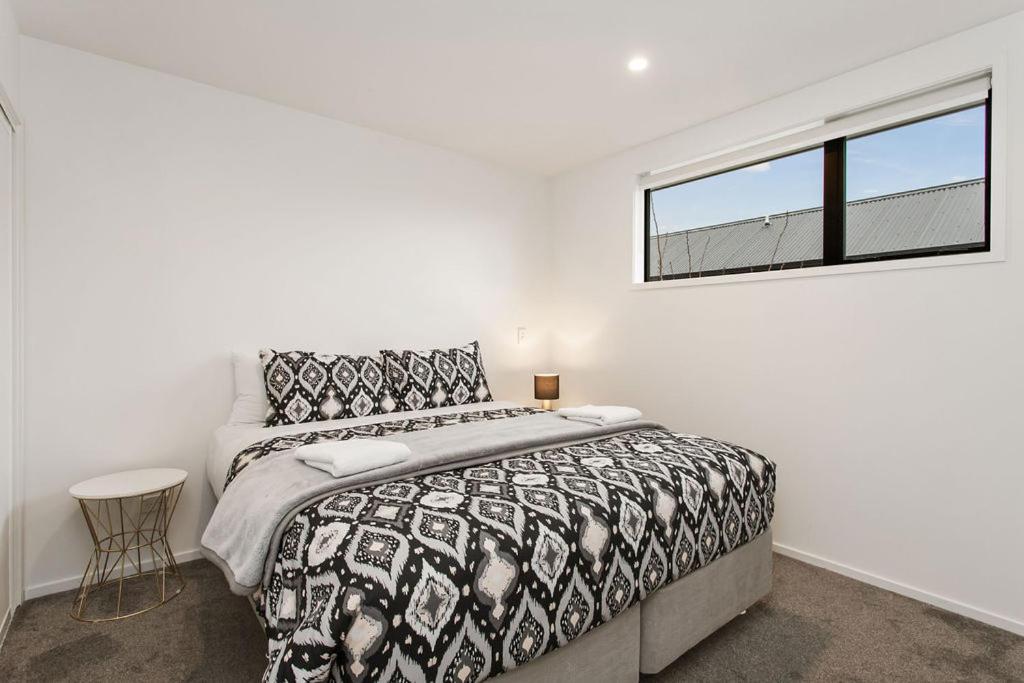 Light & Spacious 2Bdrm Townhouse Off Street Park Christchurch Exteriér fotografie
