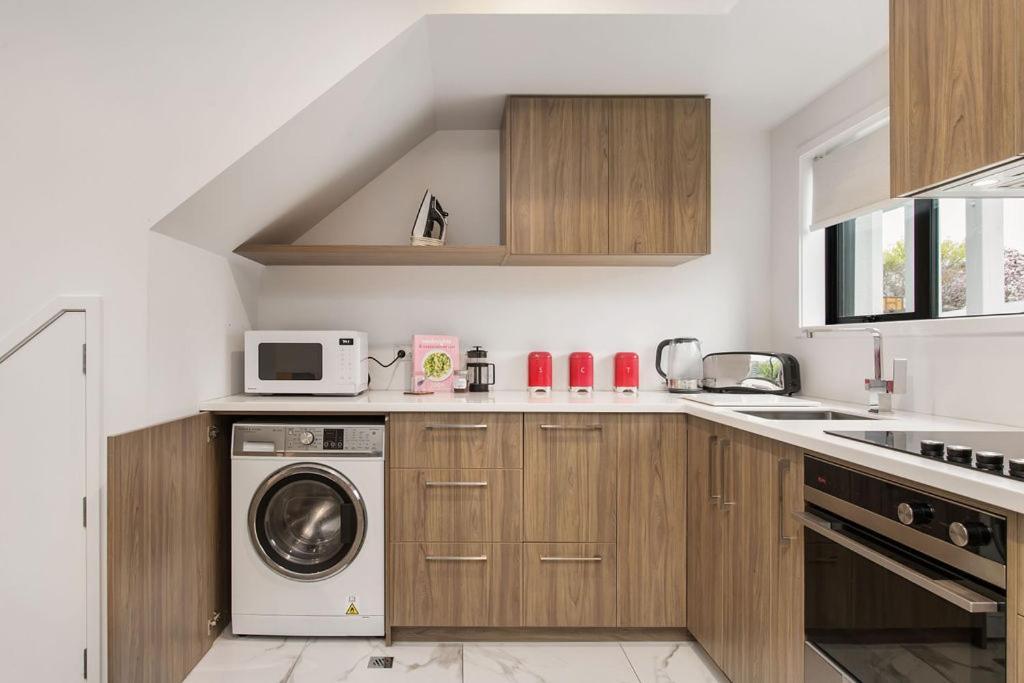 Light & Spacious 2Bdrm Townhouse Off Street Park Christchurch Exteriér fotografie