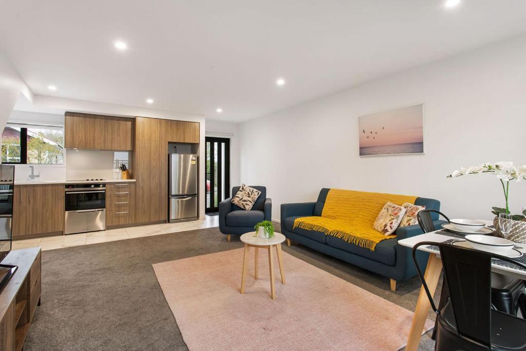 Light & Spacious 2Bdrm Townhouse Off Street Park Christchurch Exteriér fotografie