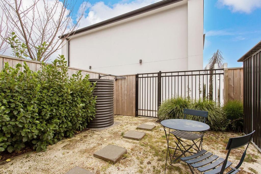 Light & Spacious 2Bdrm Townhouse Off Street Park Christchurch Exteriér fotografie
